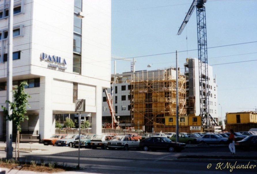 Polarin pääkonttorin rakennustyömaa vuonna 1983